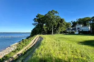 17 Seacrest Dr, Lloyd Harbor, NY 11743 - Photo 18