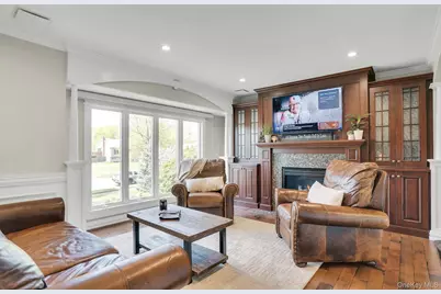 101 Hayrick Lane, Commack, NY 11725 - Photo 6