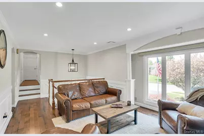 101 Hayrick Lane, Commack, NY 11725 - Photo 8