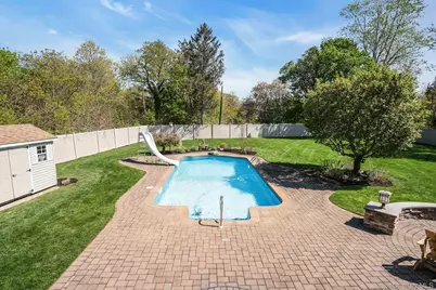101 Hayrick Lane, Commack, NY 11725 - Photo 38