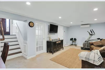 101 Hayrick Lane, Commack, NY 11725 - Photo 30