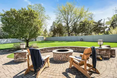 101 Hayrick Lane, Commack, NY 11725 - Photo 40