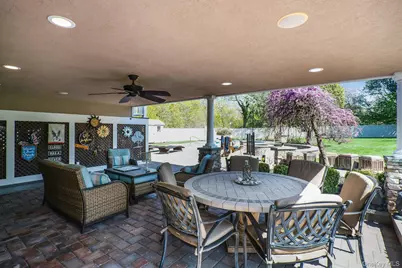 101 Hayrick Lane, Commack, NY 11725 - Photo 42
