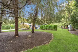 14 S Hollow Rd, Dix Hills, NY 11746 - Photo 42