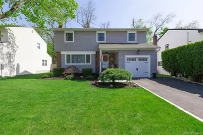5 Regina Court, Huntington Station, NY 11746 - Photo 1