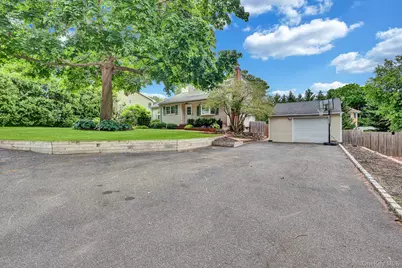 27 McGaw Avenue, Lake Grove, NY 11755 - Photo 4
