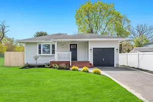 130 Farner Ave, Selden, NY 11784 - Photo 2