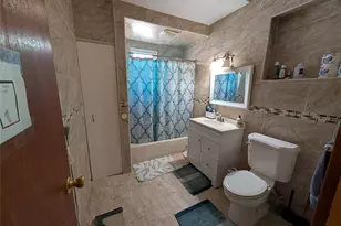 216 N Ocean Ave, Freeport, NY 11520 - Photo 16