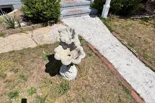 345 Walton St, West Hempstead, NY 11552 - Photo 4