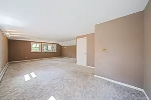 7 Carriage Ct, Dix Hills, NY 11746 - Photo 26