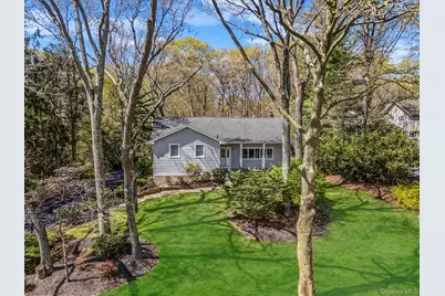 7 Carriage Court, Dix Hills, NY 11746 - Photo 1