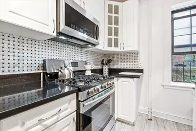 68-44 Burns Street #B2, Forest Hills, NY 11375 - Photo 8