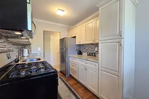 460 Old Town Rd, Port Jefferson Station, NY 11776 - Photo 8