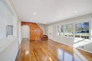 150 Spur Dr S, Bay Shore, NY 11706 - Photo 4