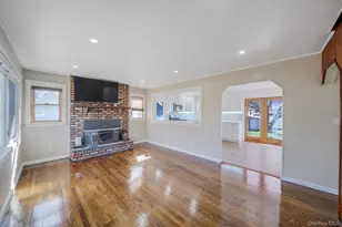 150 Spur Dr S, Bay Shore, NY 11706 - Photo 2
