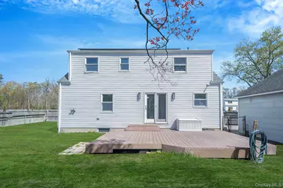 150 Spur Drive S, Bay Shore, NY 11706 - Photo 28