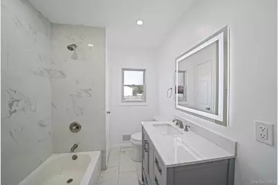 150 Spur Drive S, Bay Shore, NY 11706 - Photo 12