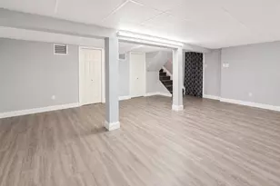 109 Aspen Dr E, Woodbury, NY 11797 - Photo 18