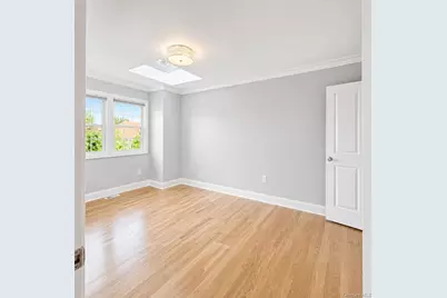 109 Aspen Drive E, Woodbury, NY 11797 - Photo 12