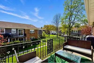 3609 N Wilshire Lane #3609 F, Oakdale, NY 11769 - Photo 6