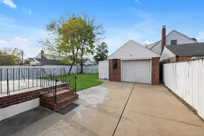 382 Old Country Road, Mineola, NY 11501 - Photo 30