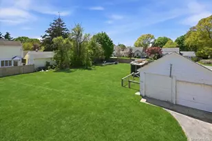 86 Tyler Ave, West Sayville, NY 11796 - Photo 24