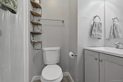 86 Tyler Avenue, West Sayville, NY 11796 - Photo 18
