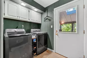 40 Brentwood Dr, Poughkeepsie, NY 12603 - Photo 28