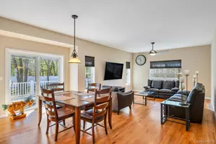 27 Grant St, Port Jefferson Station, NY 11776 - Photo 16