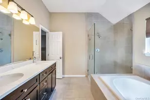 27 Grant St, Port Jefferson Station, NY 11776 - Photo 36
