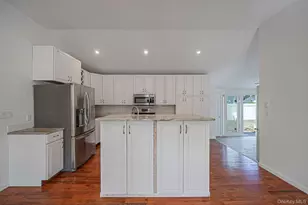 38 Hopes Ave, Holtsville, NY 11742 - Photo 12