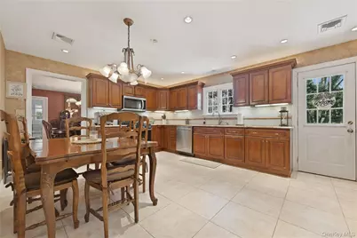 11 Rumson Road, Massapequa, NY 11758 - Photo 12