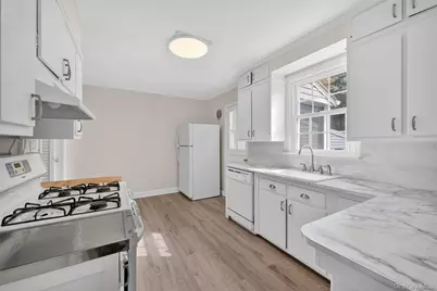 64 Beech Street W, White Plains, NY 10604 - Photo 12