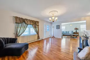 64 Cottage Pl, Mineola, NY 11501 - Photo 14