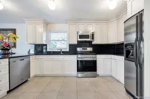 64 Cottage Pl, Mineola, NY 11501 - Photo 22