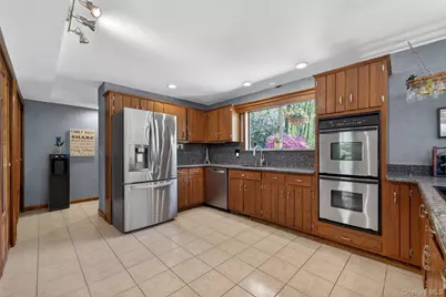 4 Innsbruck Boulevard, Hopewell Junction, NY 12533 - Photo 10