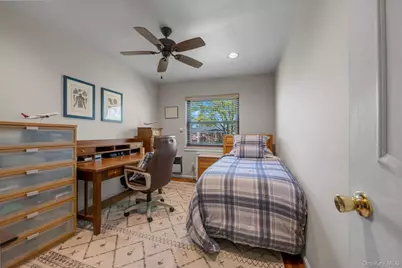 1195 E Broadway #L23, Hewlett, NY 11557 - Photo 10