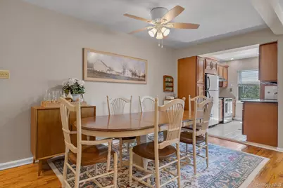 1195 E Broadway #L23, Hewlett, NY 11557 - Photo 6
