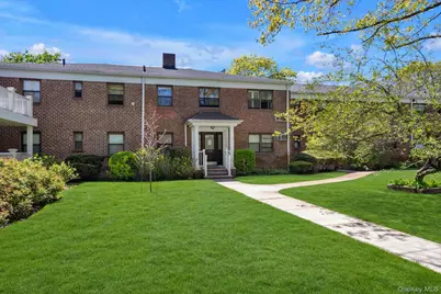 1195 E Broadway #L23, Hewlett, NY 11557 - Photo 2