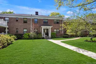 1195 E Broadway, Hewlett, NY 11557 - Photo 2