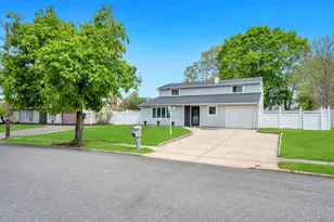 55 Starfire Dr, Centereach, NY 11720 - Photo 2