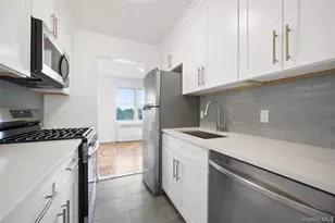 1853 Central Park Ave, Yonkers, NY 10710 - Photo 4