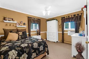 14 Jane Dr, Old Bethpage, NY 11804 - Photo 12