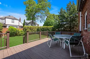 11 Garden Dr, Lynbrook, NY 11563 - Photo 16