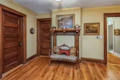 110 Red Spring Lane, Glen Cove, NY 11542 - Photo 32