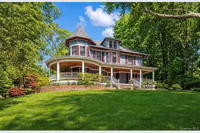 110 Red Spring Lane, Glen Cove, NY 11542 - Photo 2