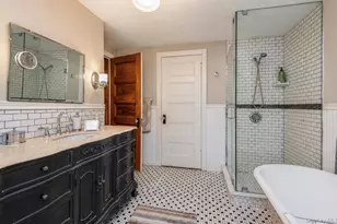 110 Red Spring Ln, Glen Cove, NY 11542 - Photo 34