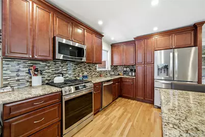 204 Violet Street, Massapequa Park, NY 11762 - Photo 10