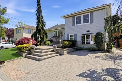 204 Violet Street, Massapequa Park, NY 11762 - Photo 2
