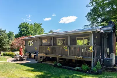 27 Lakeview Avenue W, Cortlandt Manor, NY 10567 - Photo 26